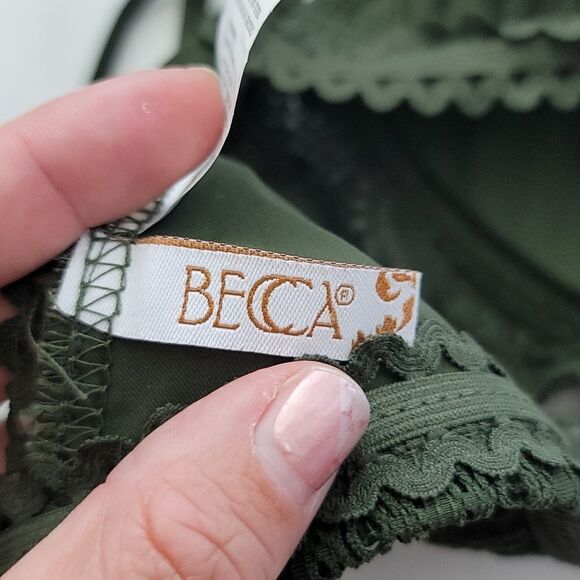 Nwot Becca Moss Green Lace Swim Top - Picture 5 of 6